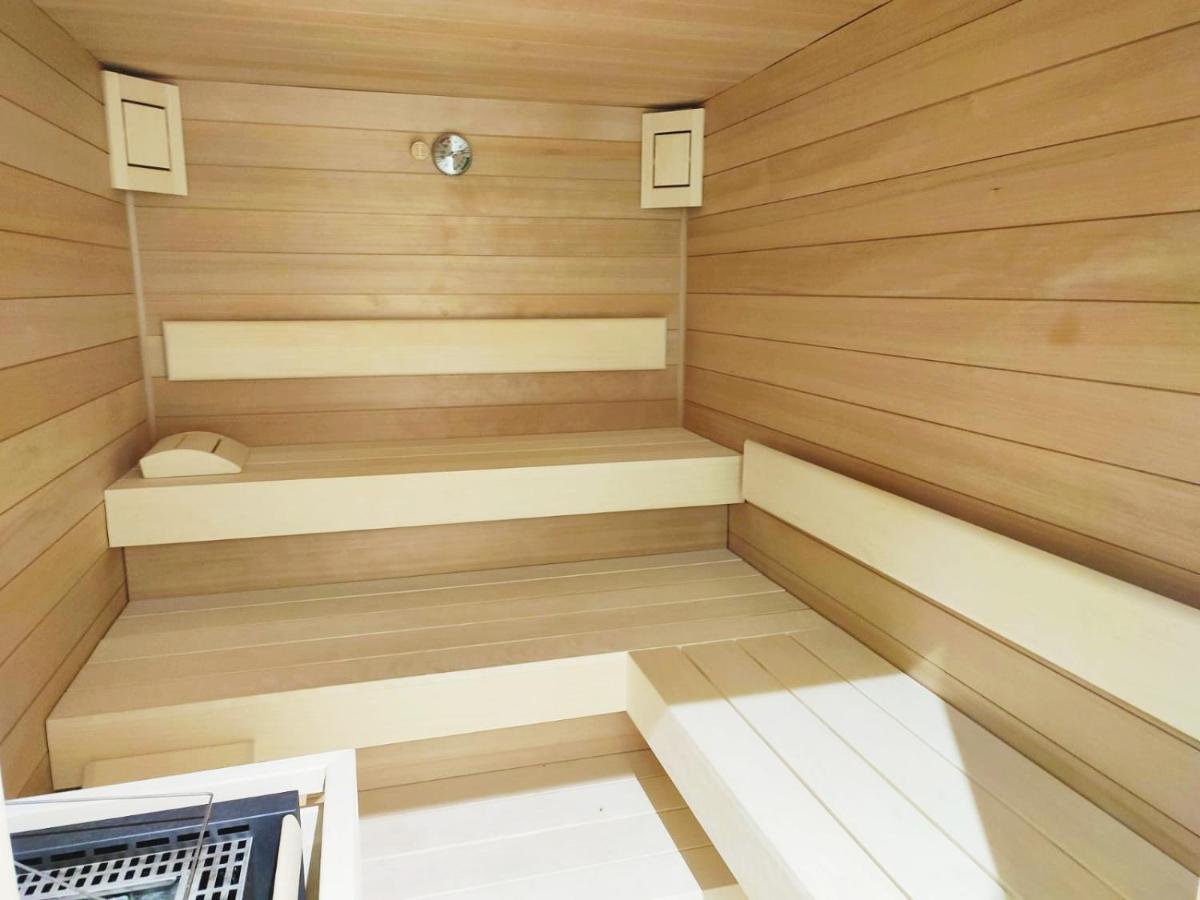 Panorama Apartment Vienna - Free Parking, Sauna & Fitness Bagian luar foto