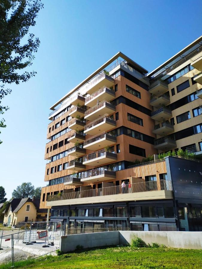 Panorama Apartment Vienna - Free Parking, Sauna & Fitness Bagian luar foto