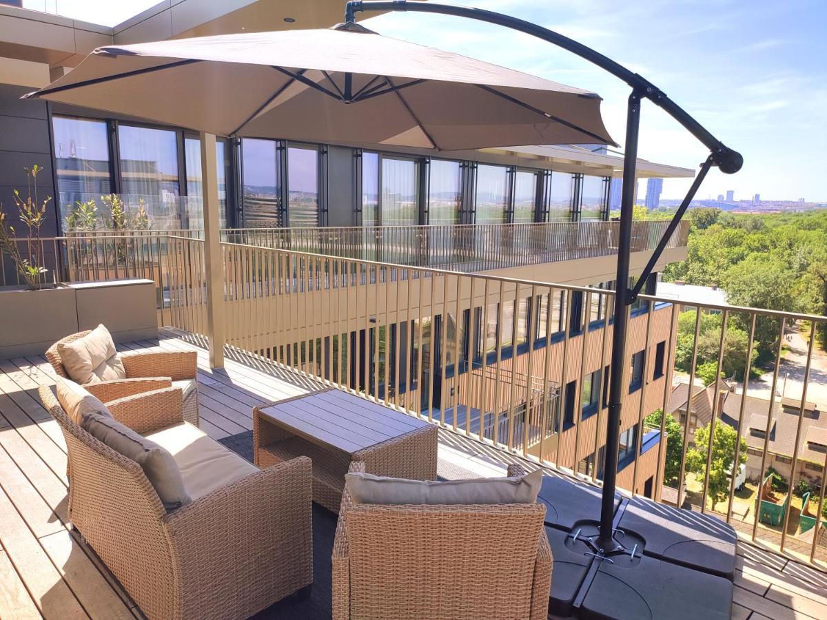Panorama Apartment Vienna - Free Parking, Sauna & Fitness Bagian luar foto